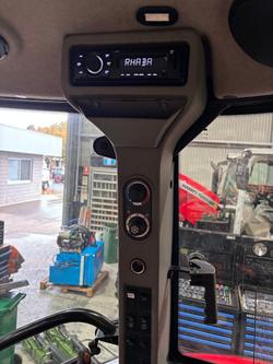 CASE IH Farmall 110M Cab Tractor Fel 110Hp Low Hours 835