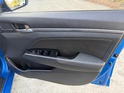 2017 HYUNDAI ELANTRA ACTIVE 2.0 MPI