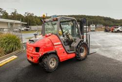2014 Manitou Mh254t Red