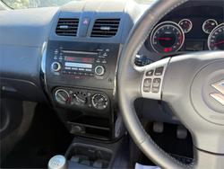 2013 SUZUKI SX4 CROSSOVER GY Red