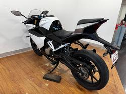 2020 CFMoto 300 SR ABS WHITE