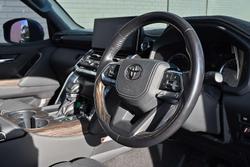 2022 Toyota Landcruiser VX