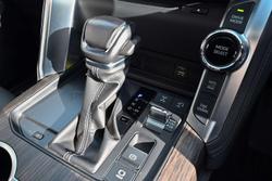 2022 Toyota Landcruiser VX