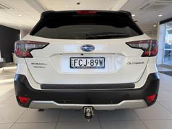 2023 Subaru Outback AWD Touring