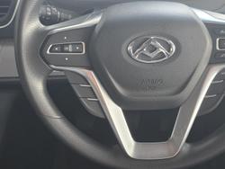 2023 LDV G10 +