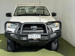 2023 Toyota Hilux SR
