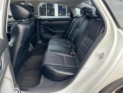 2019 Honda Accord VTi-LX