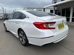 2019 Honda Accord VTi-LX