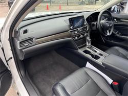 2019 Honda Accord VTi-LX