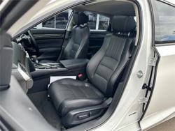 2019 Honda Accord VTi-LX