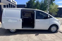 2024 Hyundai STARIA LOAD