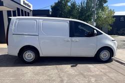 2024 Hyundai STARIA LOAD