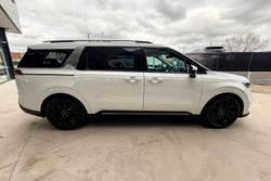 2023 Kia Carnival Special Edition