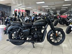 2025 Royal Enfield Classic 350 Dark