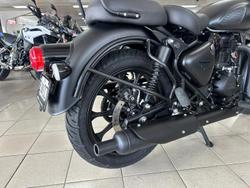 2025 Royal Enfield Classic 350 Dark