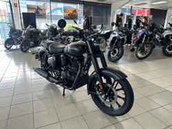 2025 Royal Enfield Classic 350 Dark
