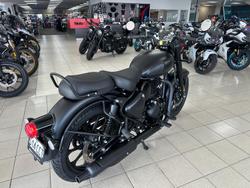 2025 Royal Enfield Classic 350 Dark