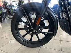 2025 Royal Enfield Classic 350 Dark