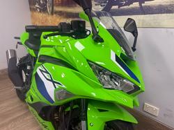 2026 Kawasaki NINJA 400 ZX-4RR KRT LIME GREEN