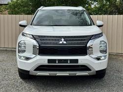 2022 Mitsubishi Outlander LS