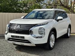 2022 Mitsubishi Outlander LS