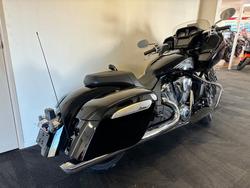 2025 Indian CHALLENGER LIMITED BLACK METALLIC