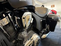2025 Indian CHALLENGER LIMITED BLACK METALLIC