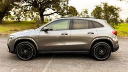 2024 Mercedes-Benz EQA 250+ Night Edition