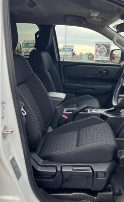 2025 Mitsubishi Triton GLX+