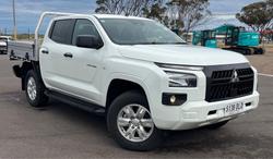 2025 Mitsubishi Triton GLX+