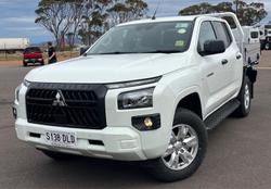 2025 Mitsubishi Triton GLX+