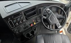 2021 Freightliner Cascadia 126 WHITE