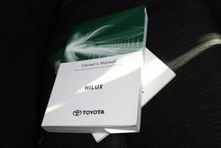 2022 Toyota Hilux SR