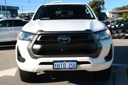 2022 Toyota Hilux SR