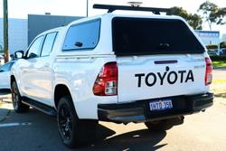 2022 Toyota Hilux SR