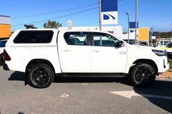 2022 Toyota Hilux SR