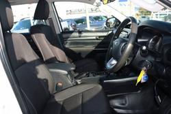 2022 Toyota Hilux SR