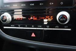 2020 Mitsubishi Outlander LS