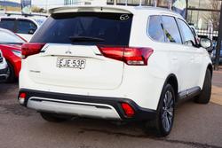 2020 Mitsubishi Outlander LS