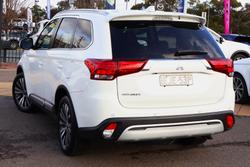 2020 Mitsubishi Outlander LS