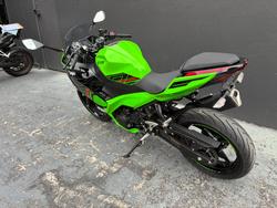 2023 Kawasaki NINJA 400 GREEN