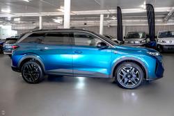 2025 Peugeot 5008 GT Premium Hybrid