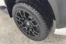 2021 Toyota Hilux Rogue GUN126R 4X4 Dual Range White