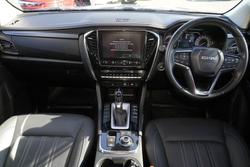2022 Isuzu MU-X LS-T