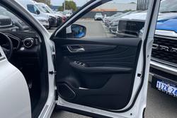 2022 MG HS Plus EV Essence