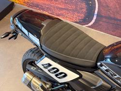 2026 Triumph Tracker 400 Tracker Black