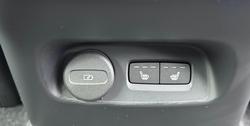 2023 Volvo XC40 Ultimate B5 Dark