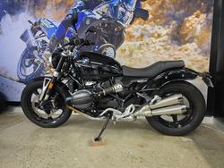 2024 BMW Motorrad R 12 HL BLACK