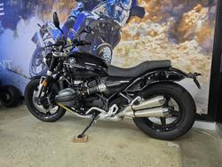 2024 BMW Motorrad R 12 HL BLACK