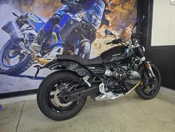 2024 BMW Motorrad R 12 HL BLACK